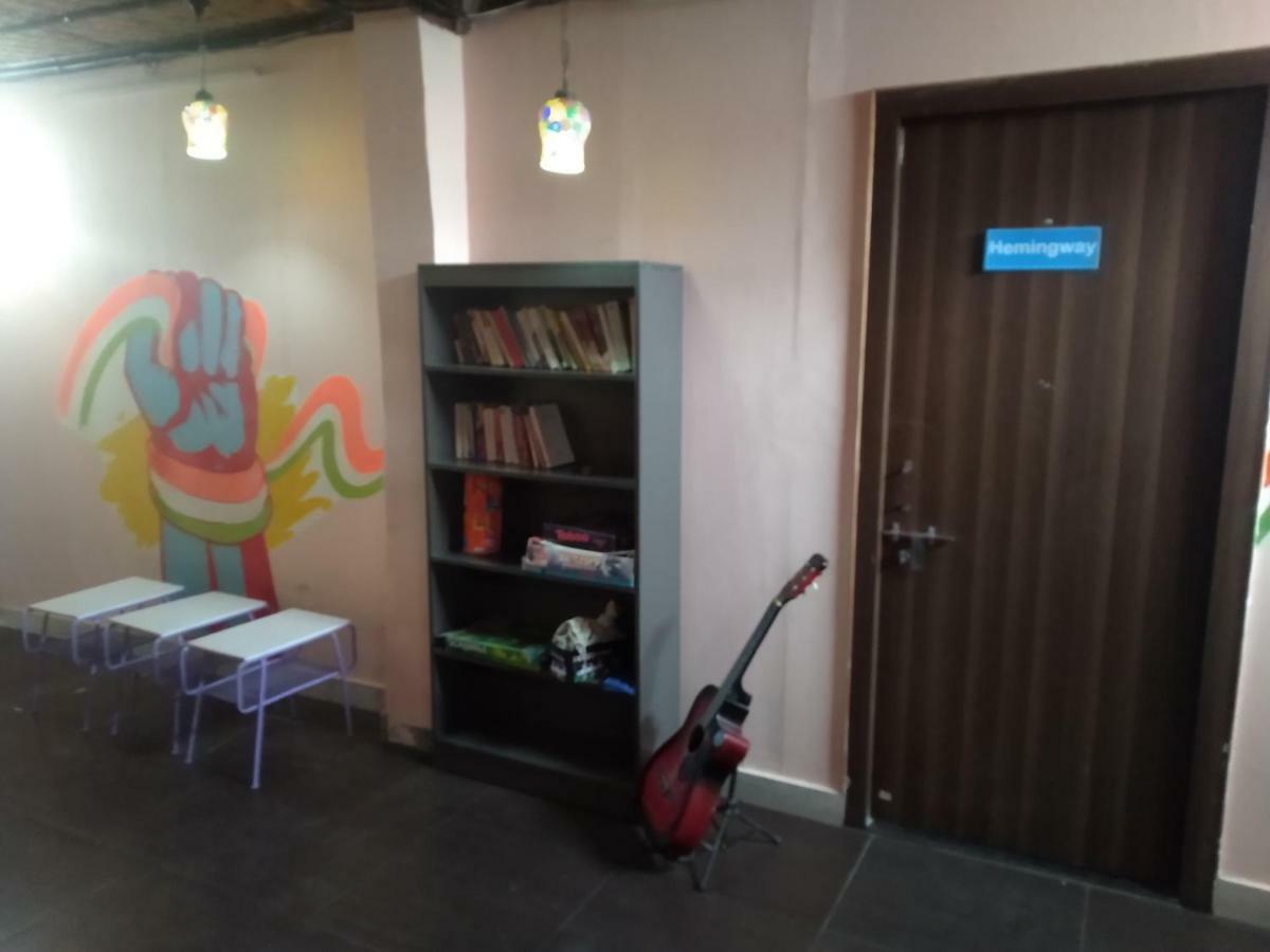 Bunk Hostel Delhi Nuova Delhi Esterno foto