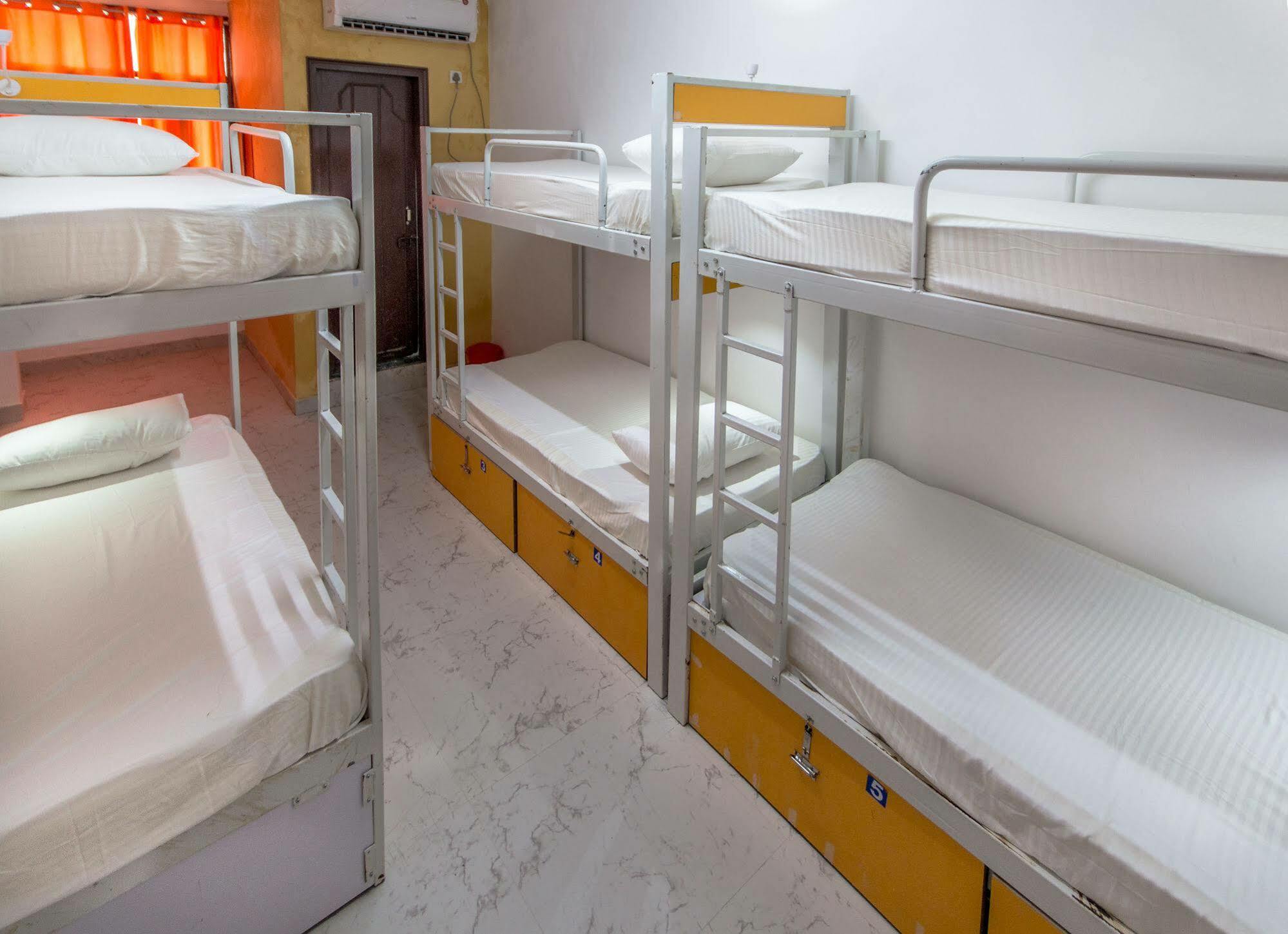 Bunk Hostel Delhi Nuova Delhi Esterno foto