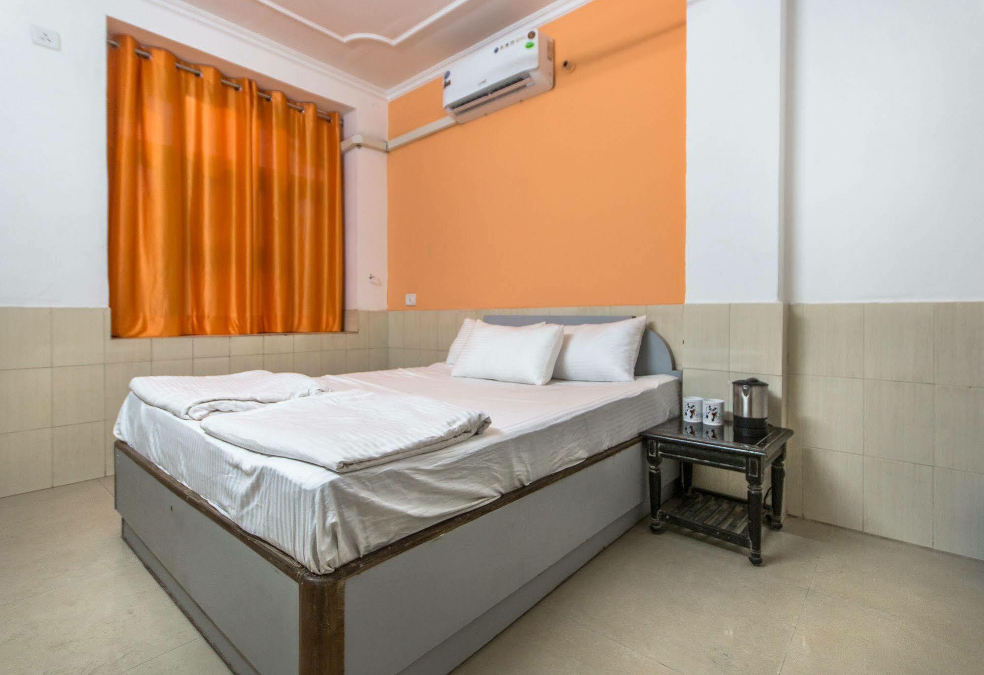 Bunk Hostel Delhi Nuova Delhi Esterno foto