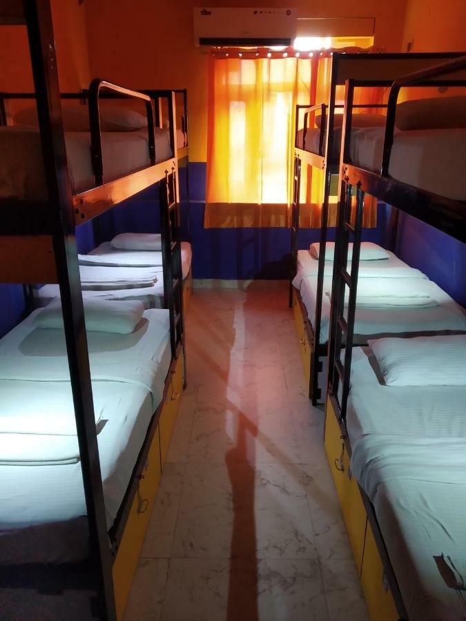 Bunk Hostel Delhi Nuova Delhi Esterno foto